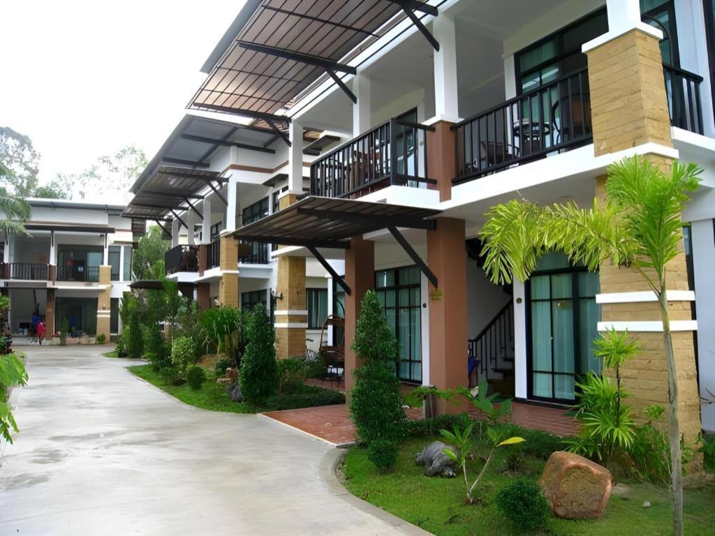 Nattha Waree Hot Spring Resort And Spa Ban Nua Khlong Exterior foto